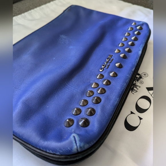 Studded Coach Everett - Picture 2 of 5